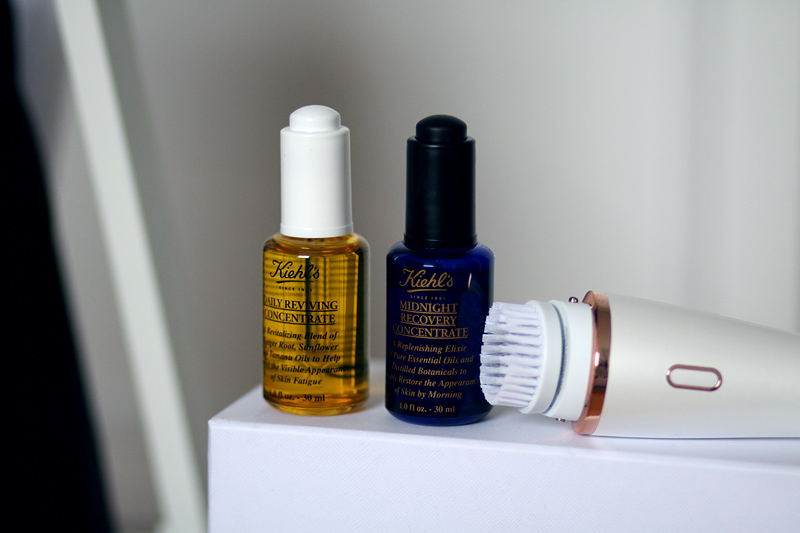 (Video) Things I love at the moment: ghd curve, Kiehl's Midnight Recovery Concentrate, Kiehl's Daily Reviving Concentrate, The O.C., Layering