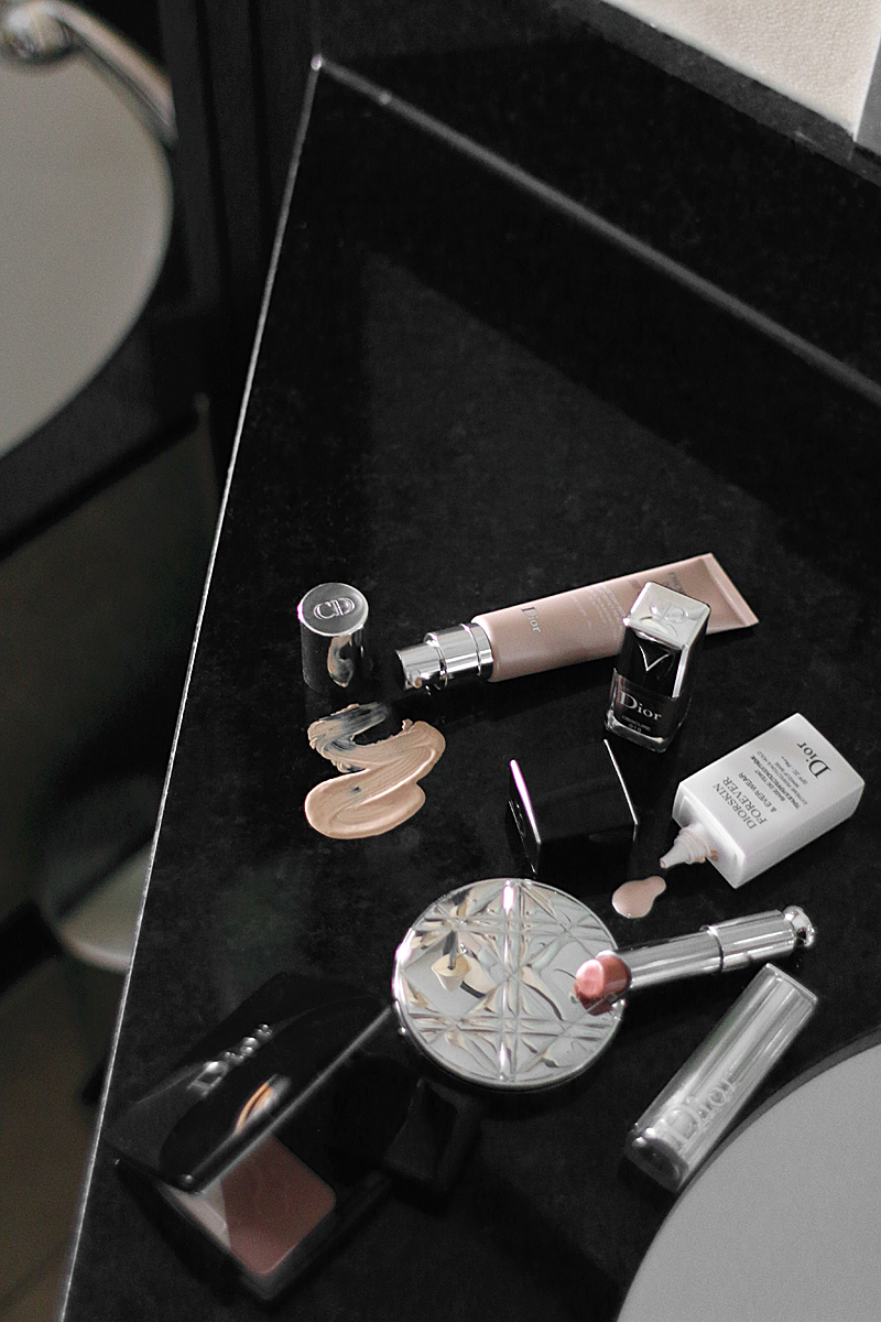 Diorskin BB Creme – Dior. Vernis Nail Polish in Obscure – Dior. Diorskin Forever & Ever Wear Primer – Dior. Addict Lipstick in Pause – Dior. Diorskin Nude Air Glow Powder in 002 Fresh Light – Dior. Diorblush Sculpt – Dior. Having a look at the new Rouge Dior lipsticks in Düsseldorf