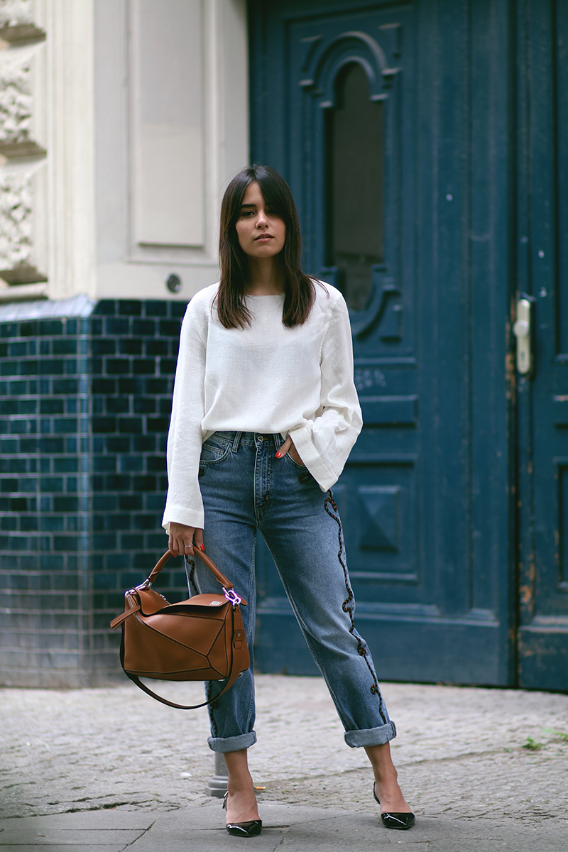 Outfit: Embroidered Jeans » teetharejade
