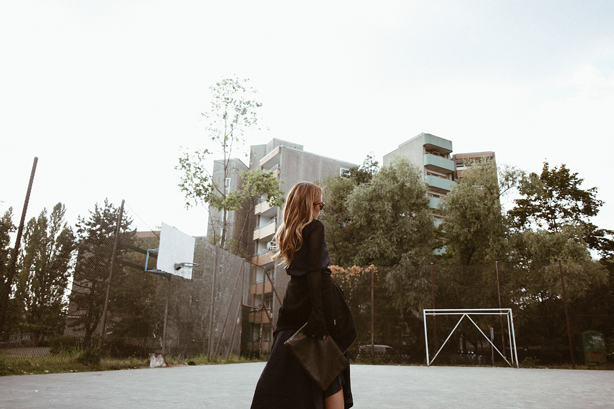 Outfit: Desi is wearing: Acne Studios Frame, Sunglasses Edited x Luma Grothe dress, mesh top with bell sleeves, Vans old skool sneakers, clutch, Rosefield watch, Jasmina Jovy jewellery