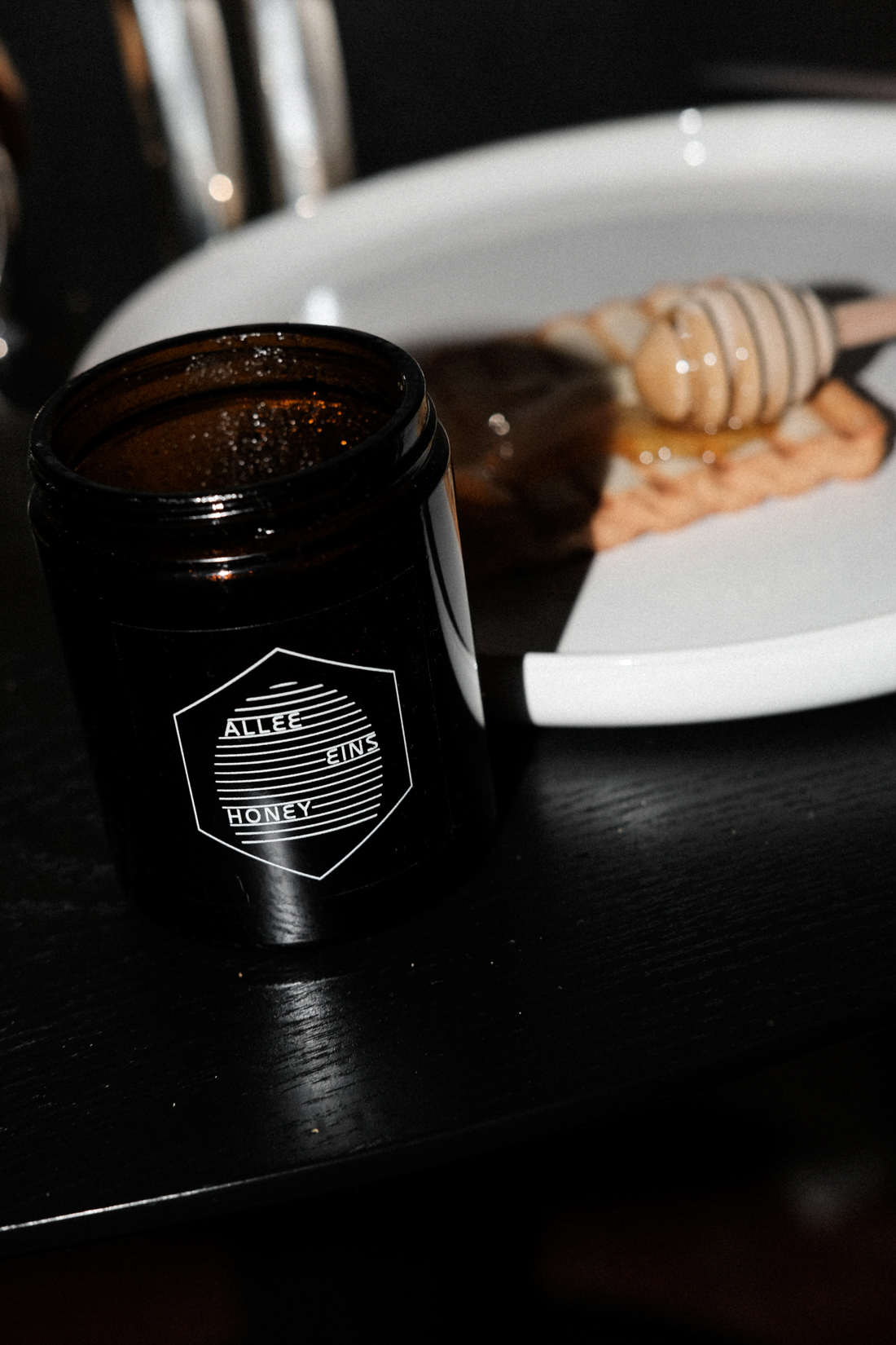 Breakfast tableware and objects