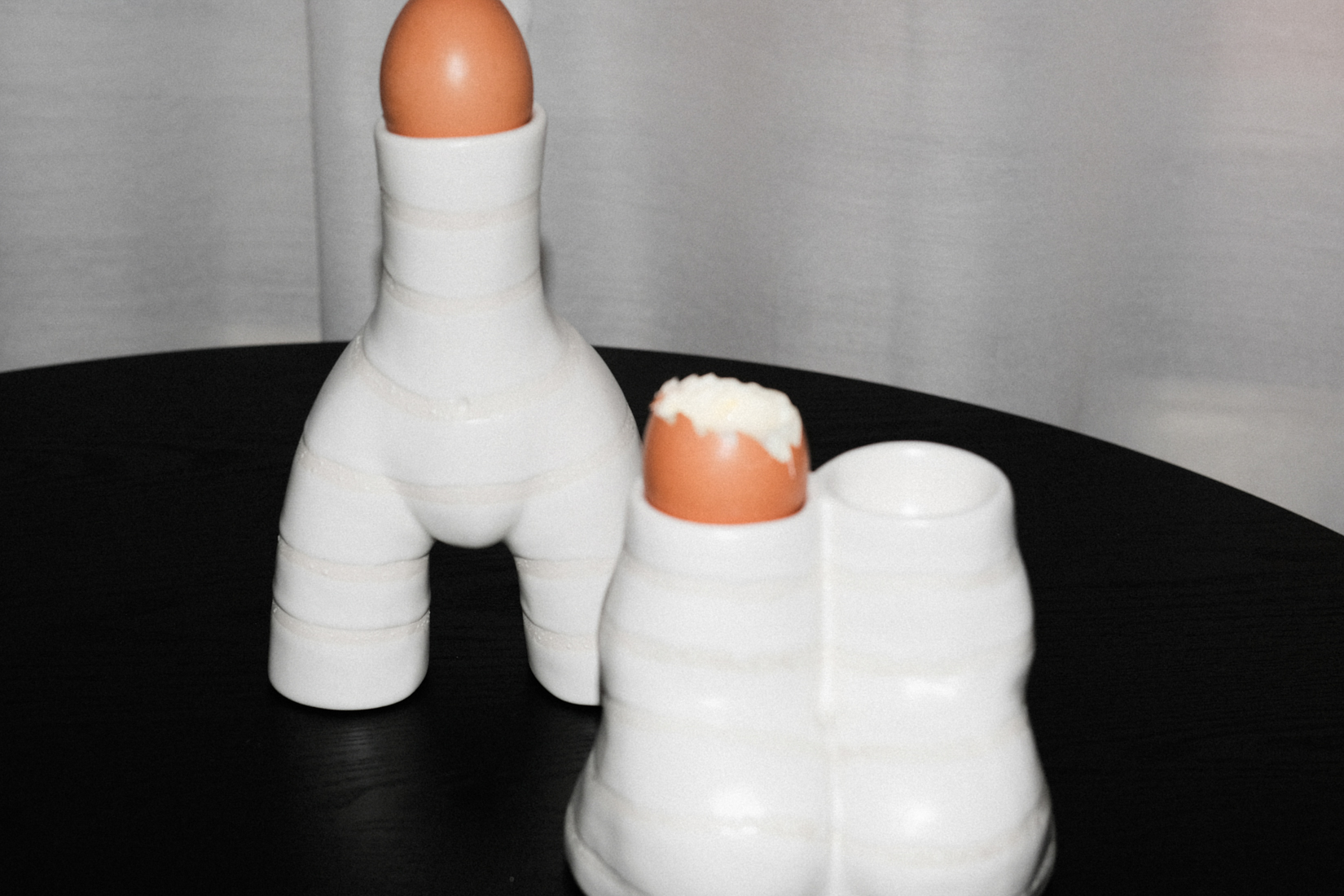 Breakfast tableware and objects